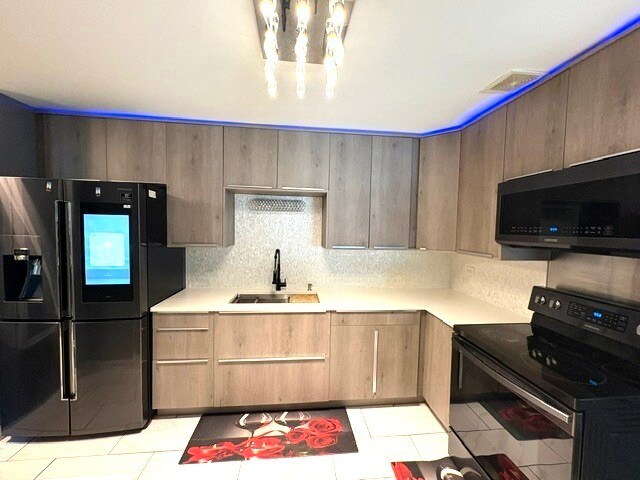 Foto del edificio - 2772 E 75th St