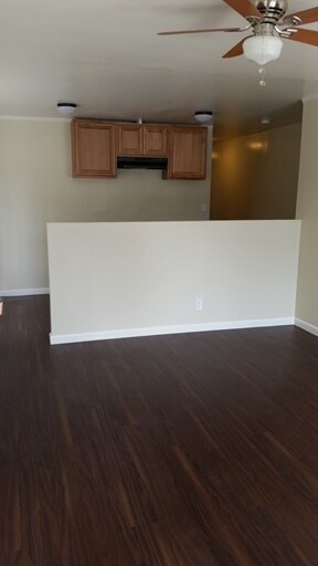 Living Area - 3923 S Normandie Ave