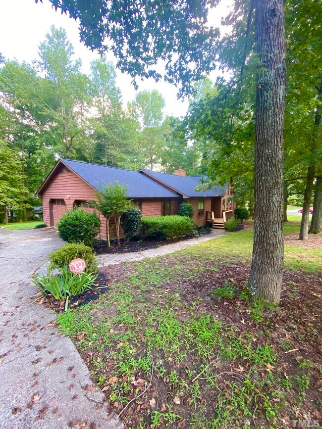Building Photo - 3117 Manchester Dr