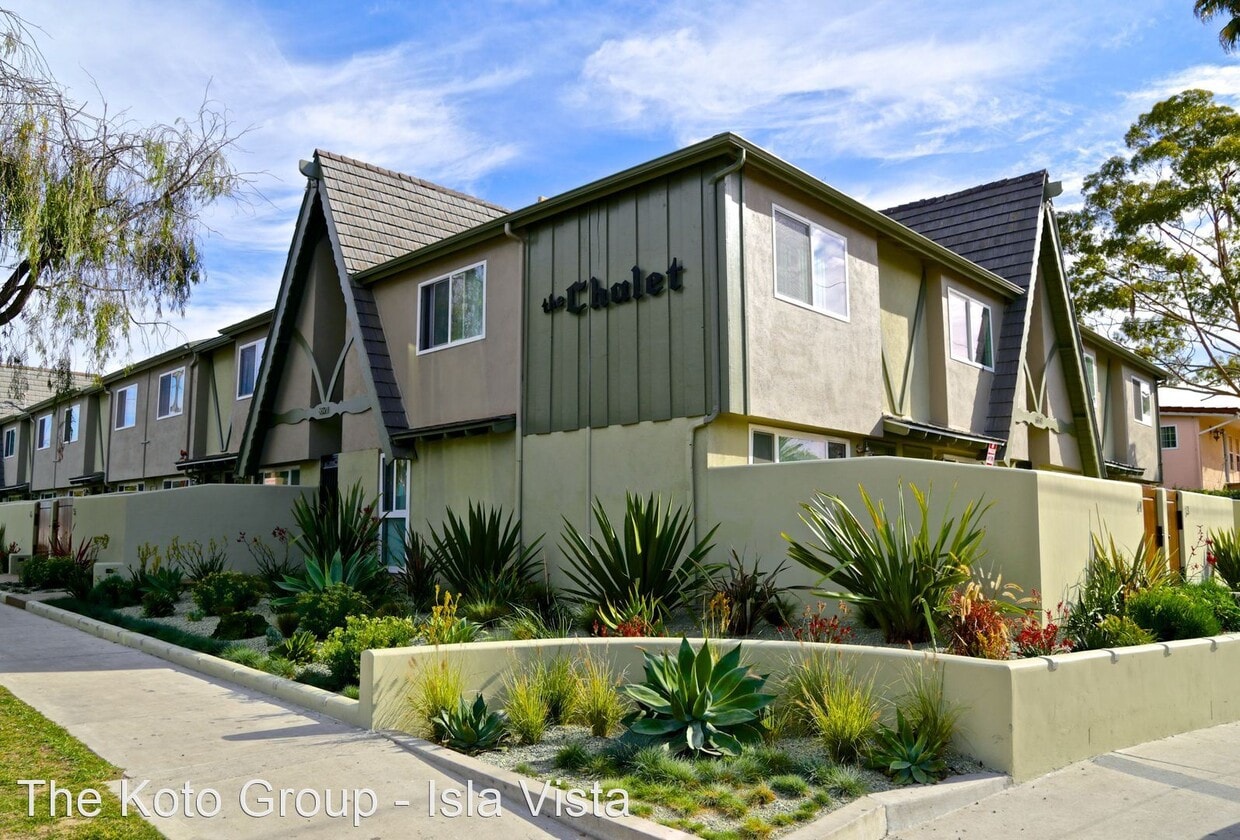 Primary Photo - 2 br, 1.5 bath Apartment - 6591 Seville