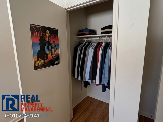 Foto del edificio - 3415 Town & Country Ave