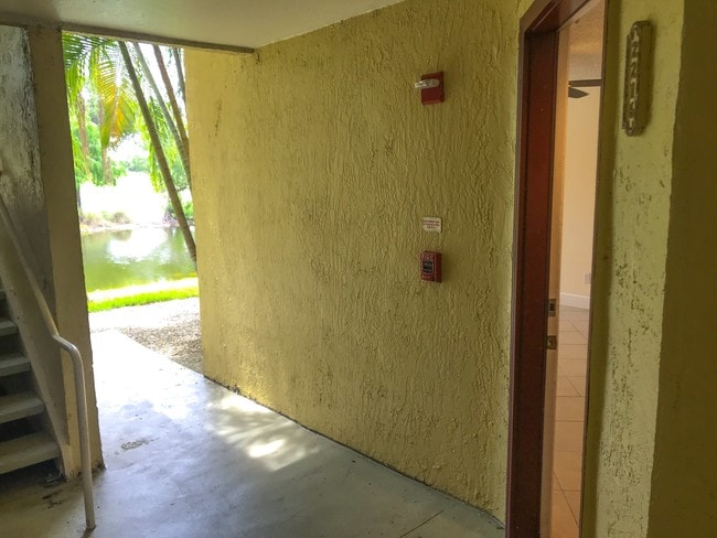 Your Lake View Entrance - 437 Vista Isles Dr