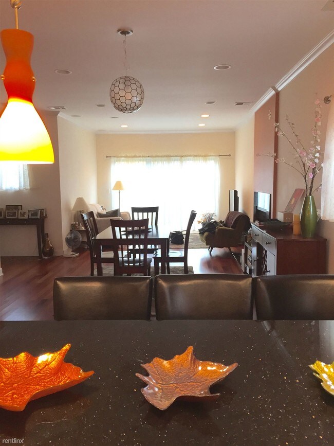 Foto del edificio - 3 br, 3 bath Condo - 2004 W Huron St Apt 2W