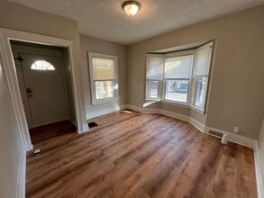 Building Photo - 510 Parsells Ave