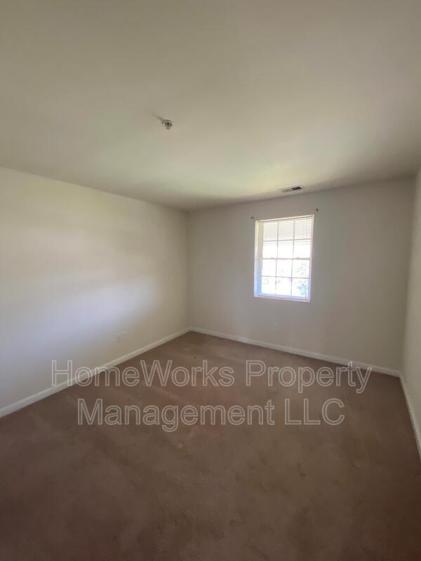 Building Photo - 4010 Biddison Ln