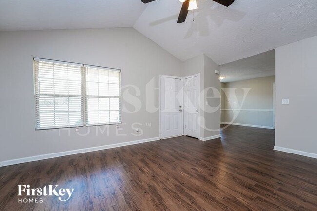 Building Photo - 526 George Tate Dr