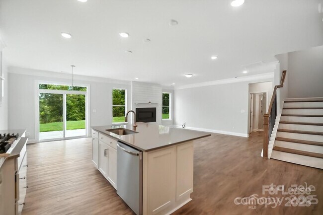 Foto del edificio - 5409 Verona Rd