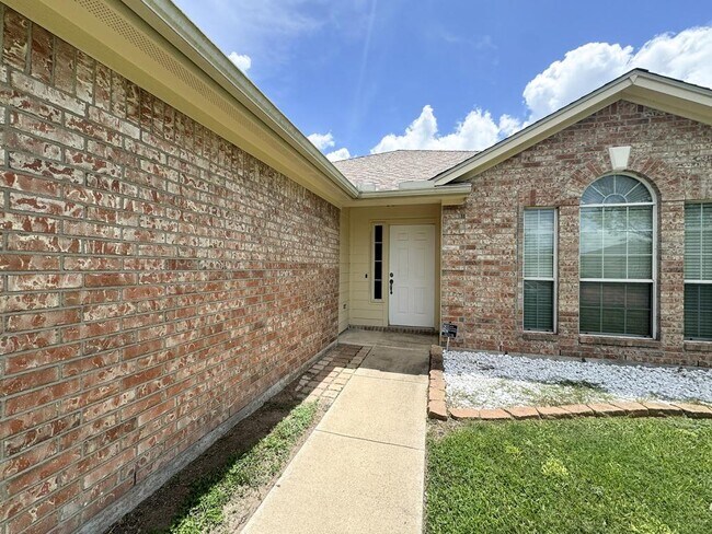 Building Photo - 309 Brookwood