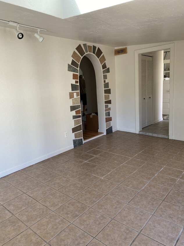 Bonus room - 240 Vermont St
