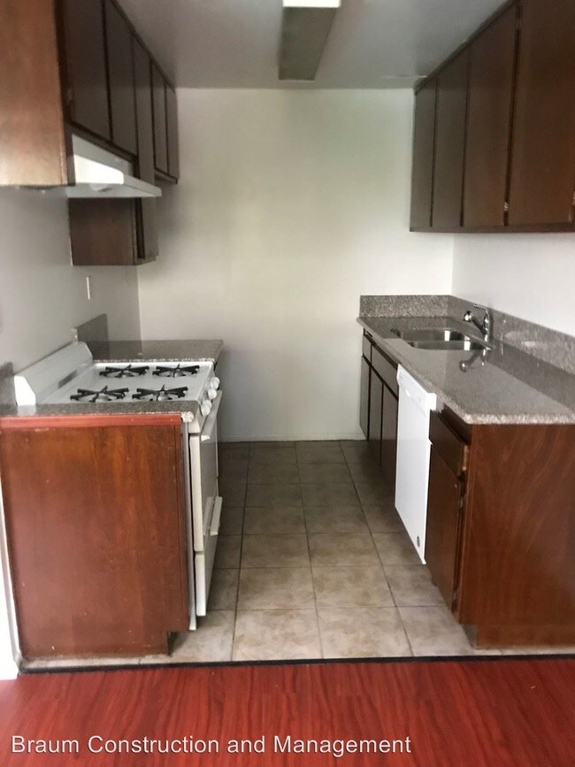 Foto del edificio - 5461 KESTER Ave