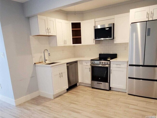 Foto del edificio - 214-18 41st Ave