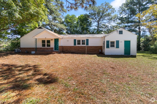 Building Photo - 3915 Glenridge Rd