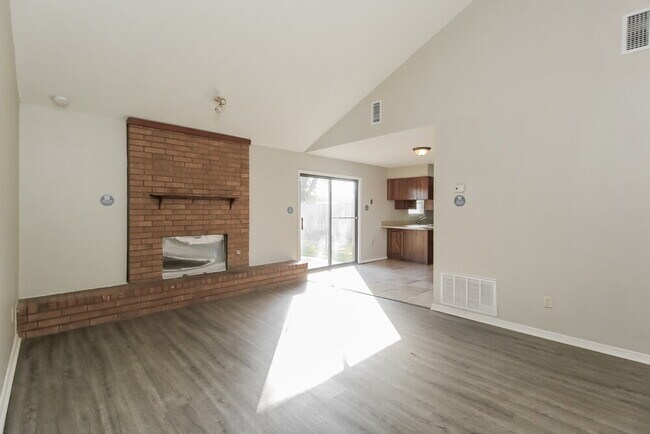 Foto del edificio - 1808 SE 13th St