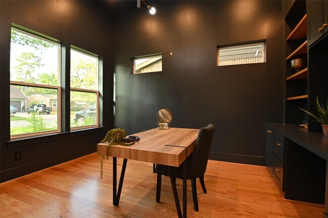 Foto del edificio - 1733 Du Barry Ln