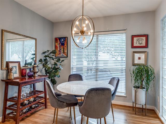 Foto del edificio - 4122 Travis St
