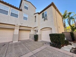 Building Photo - 6471 Terraza Portico