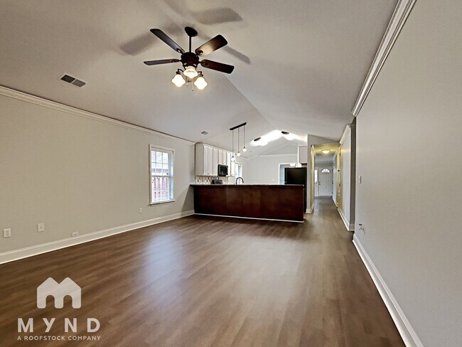 Foto del edificio - 2086 Edgewood Dr