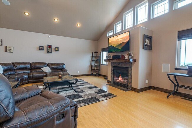 Building Photo - Home with 5 acres just outside of Great Fa...