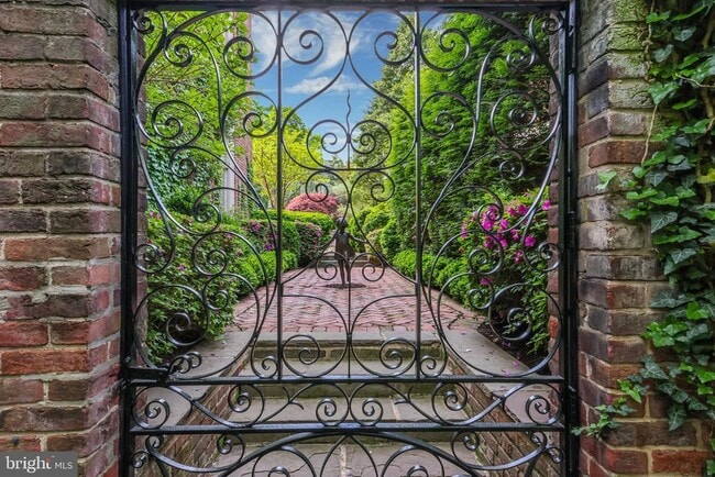 Foto del edificio - 2310 Kalorama Rd NW
