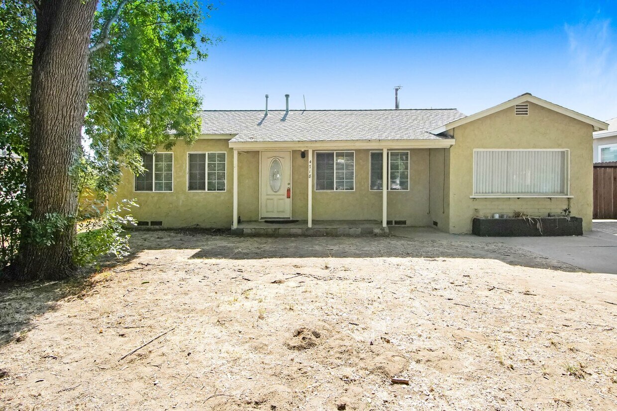 Foto principal - Coming Soon! 3/1 One story Home in San Ber...
