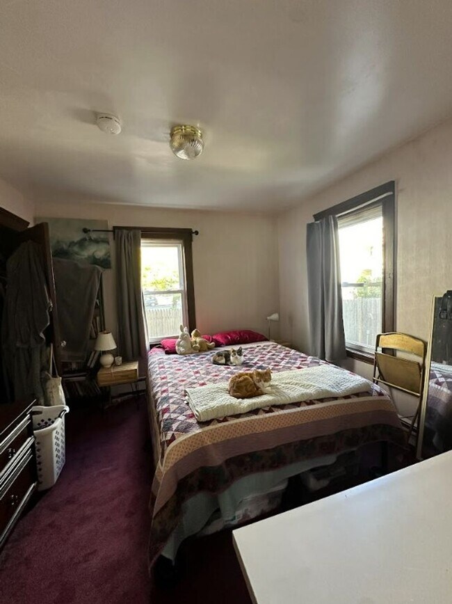 Building Photo - 202 Everett St