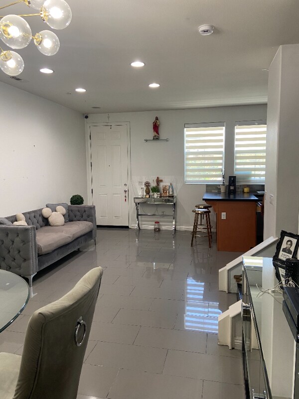 Foto del edificio - 5062 Decatur Dr