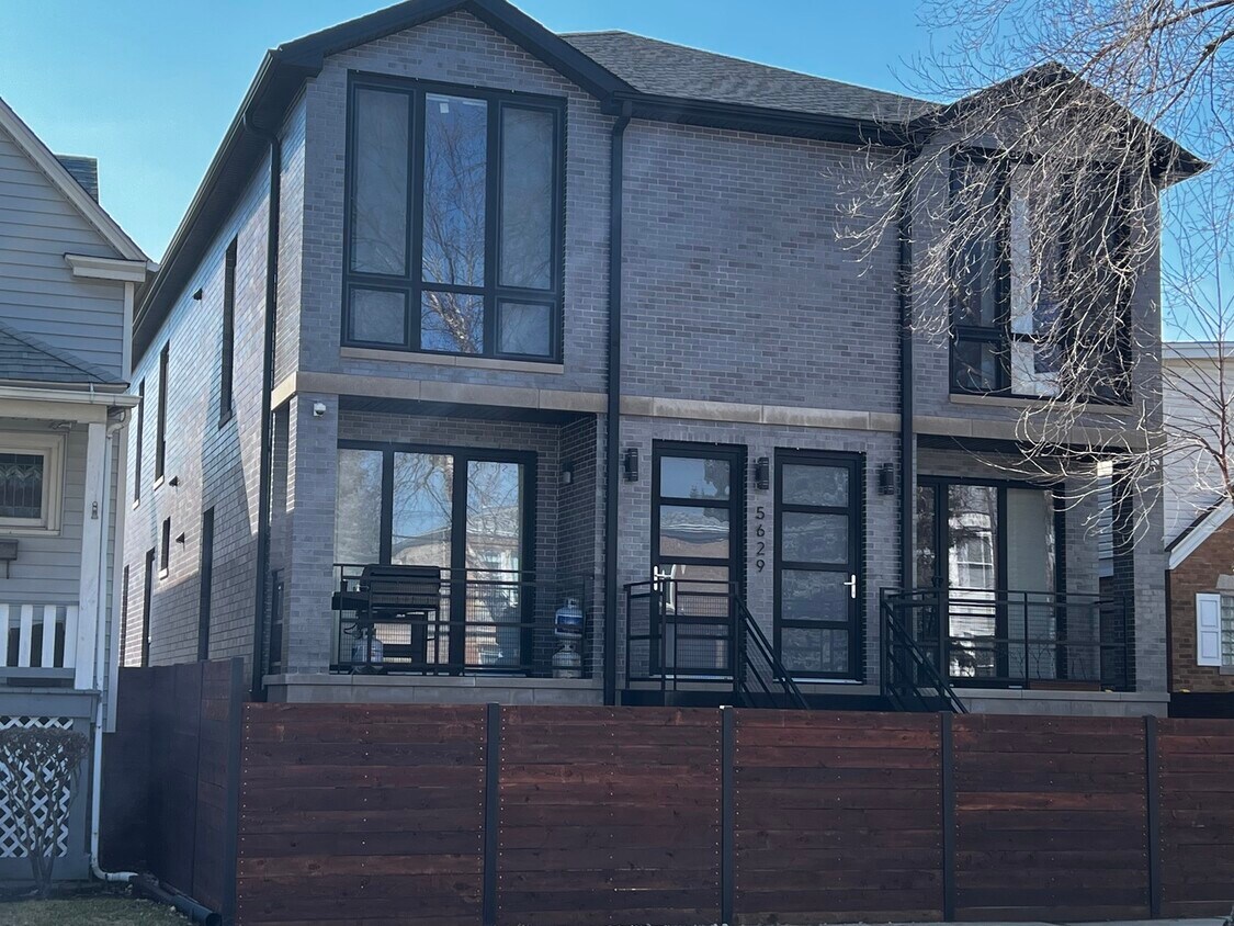 Primary Photo - 5629 W Higgins Ave