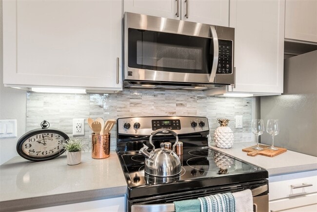 Photo - Elevated Lifestyle, With 1 Month Complimen... Apartment