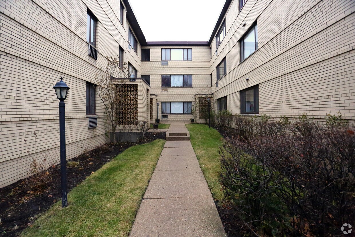 Foto del edificio - 6715 N Hermitage Ave