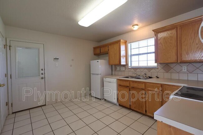 Foto del edificio - 1901 North W S Young Drive