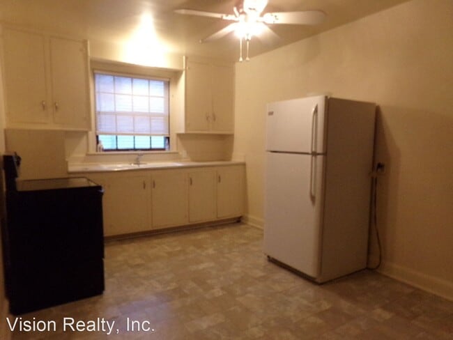 Building Photo - 2 br, 1 bath House - 627 Greenwood Ave