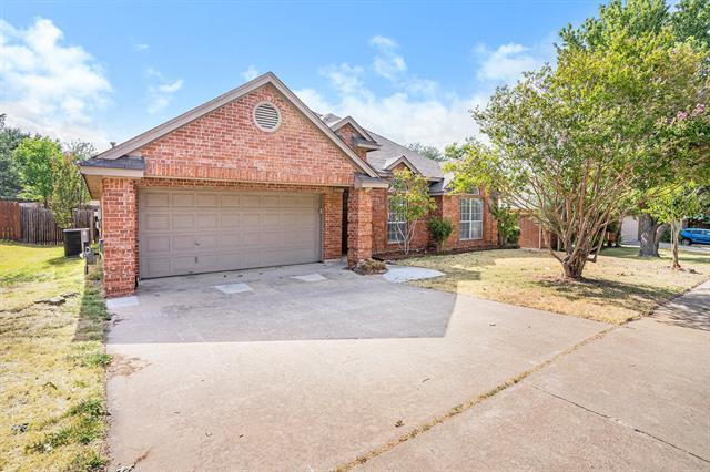 Foto del edificio - 4712 Shorewood Dr