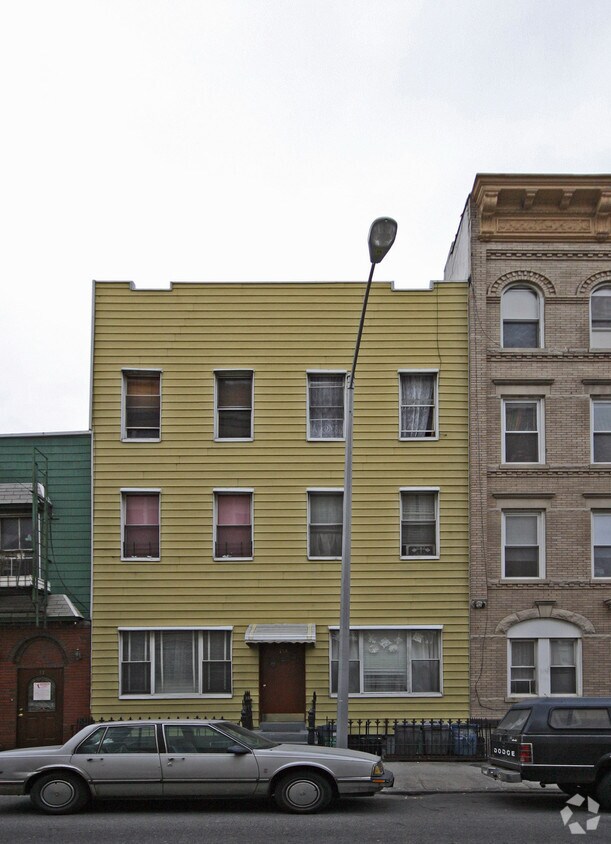 Primary Photo 1/13/07 - 13 Newell St