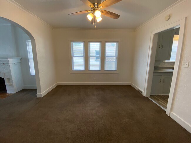 Comedor - 1223 Reed Ave