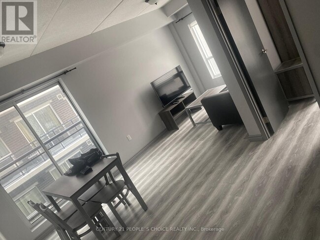 Building Photo - 275-A275 Larch St