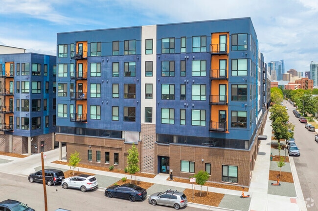 Building Photo - Nita Santa Fe