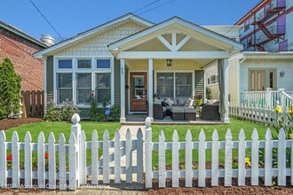 Building Photo - 65 Heck Ave