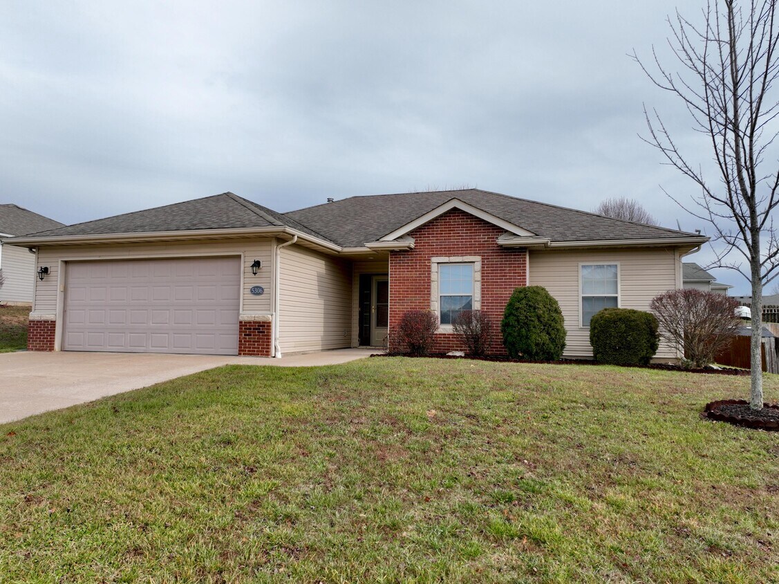 Primary Photo - 5306 Silver Mill Dr