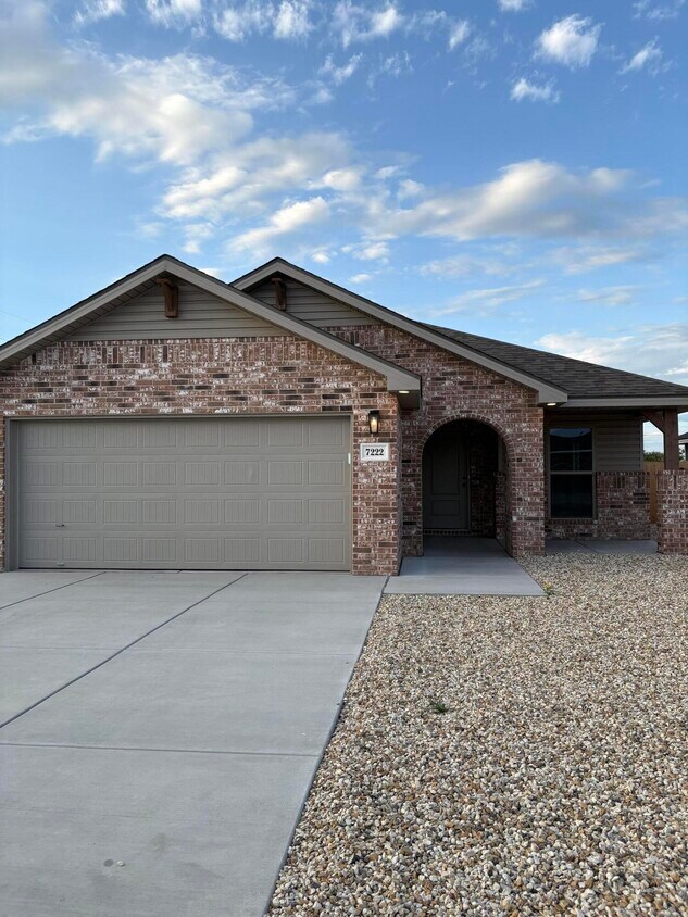 Foto principal - 7222 35th St