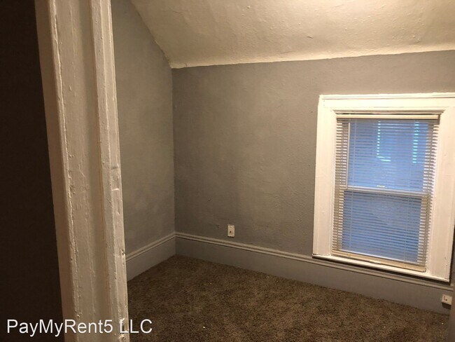 Building Photo - 3028 N Holton St