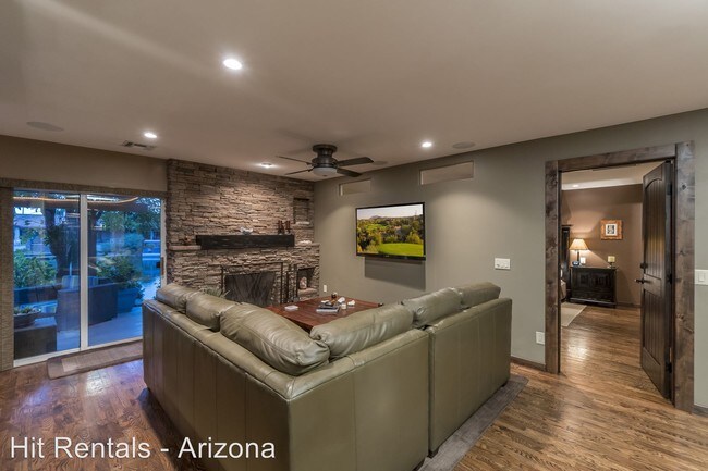 Building Photo - 1501 E Windjammer Way