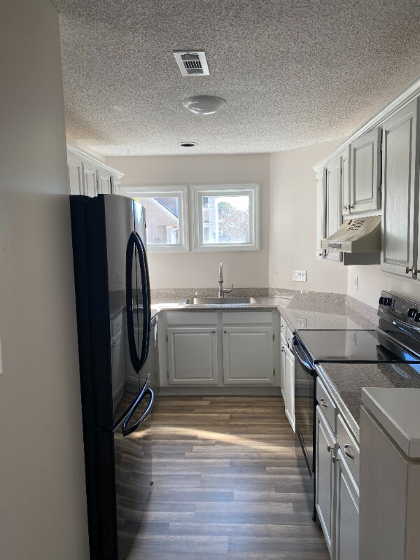 Foto del edificio - 9215 Ravenwing Dr