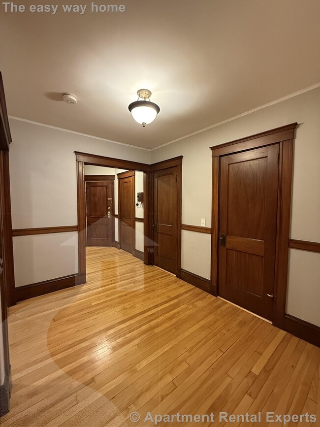 Photo - 13 Story St Apartment