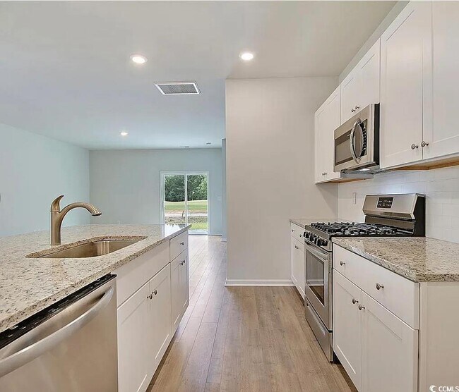 Foto del edificio - 182 Waterloo Sunset Dr