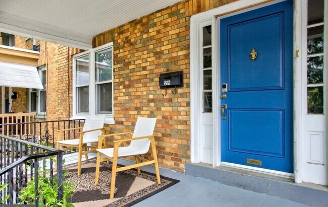 Building Photo - 555 Burrowes Ave