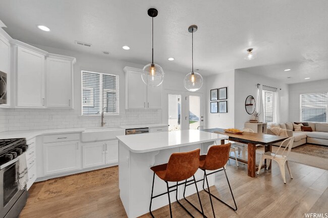 Building Photo - 7759 N Maverick Way
