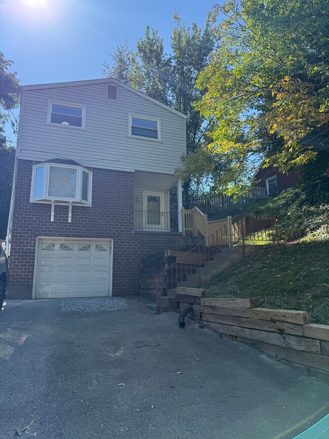 Photo - 1835 Homestead Duquesne Rd