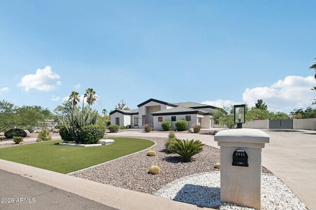 Foto del edificio - 8645 E Wood Dr