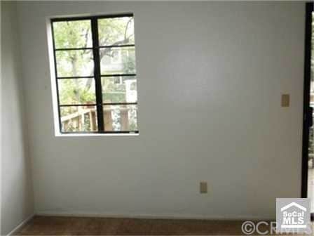 Building Photo - 1255 N Los Robles Ave