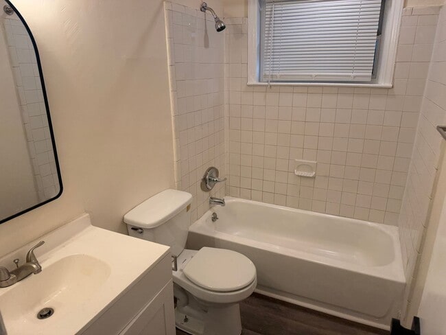 Foto del edificio - Adorable 2 Bedroom Home with Bonus Room!